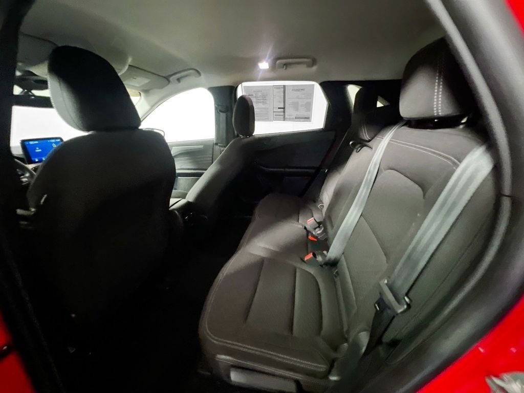 Used 2024 Red Ford Active image 17