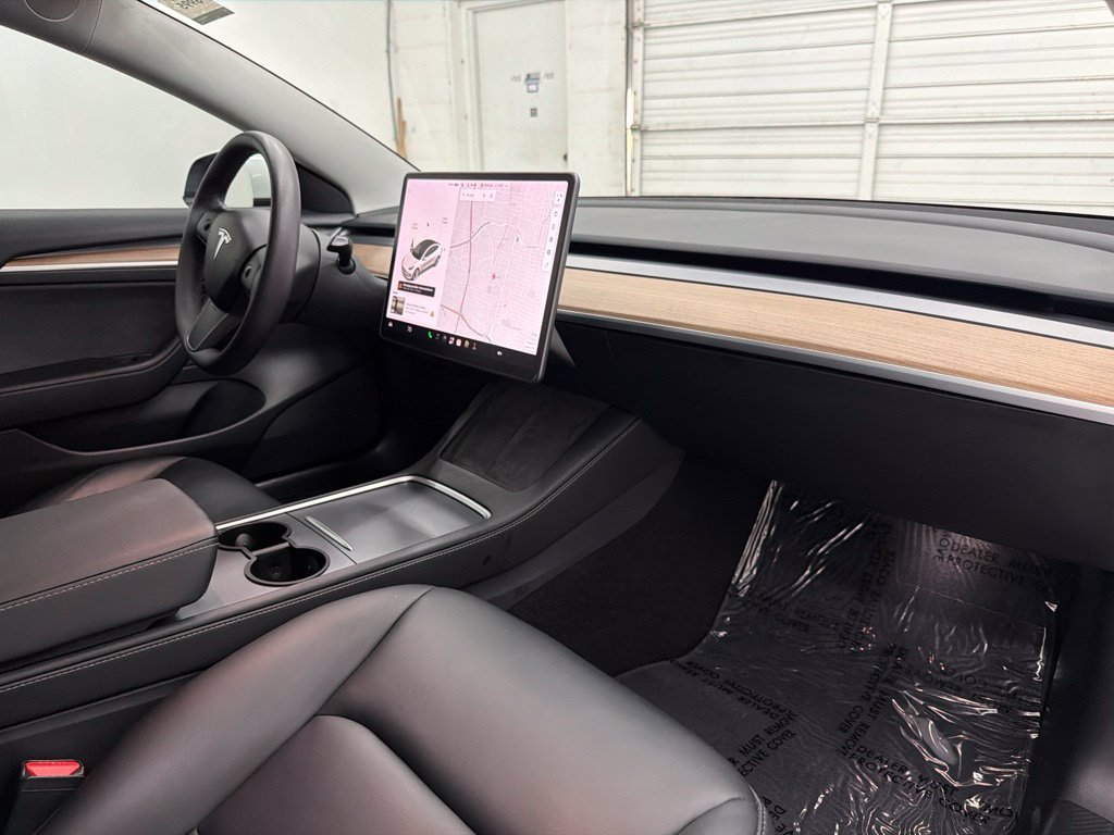 Used 2021 White Tesla Long Range image 30