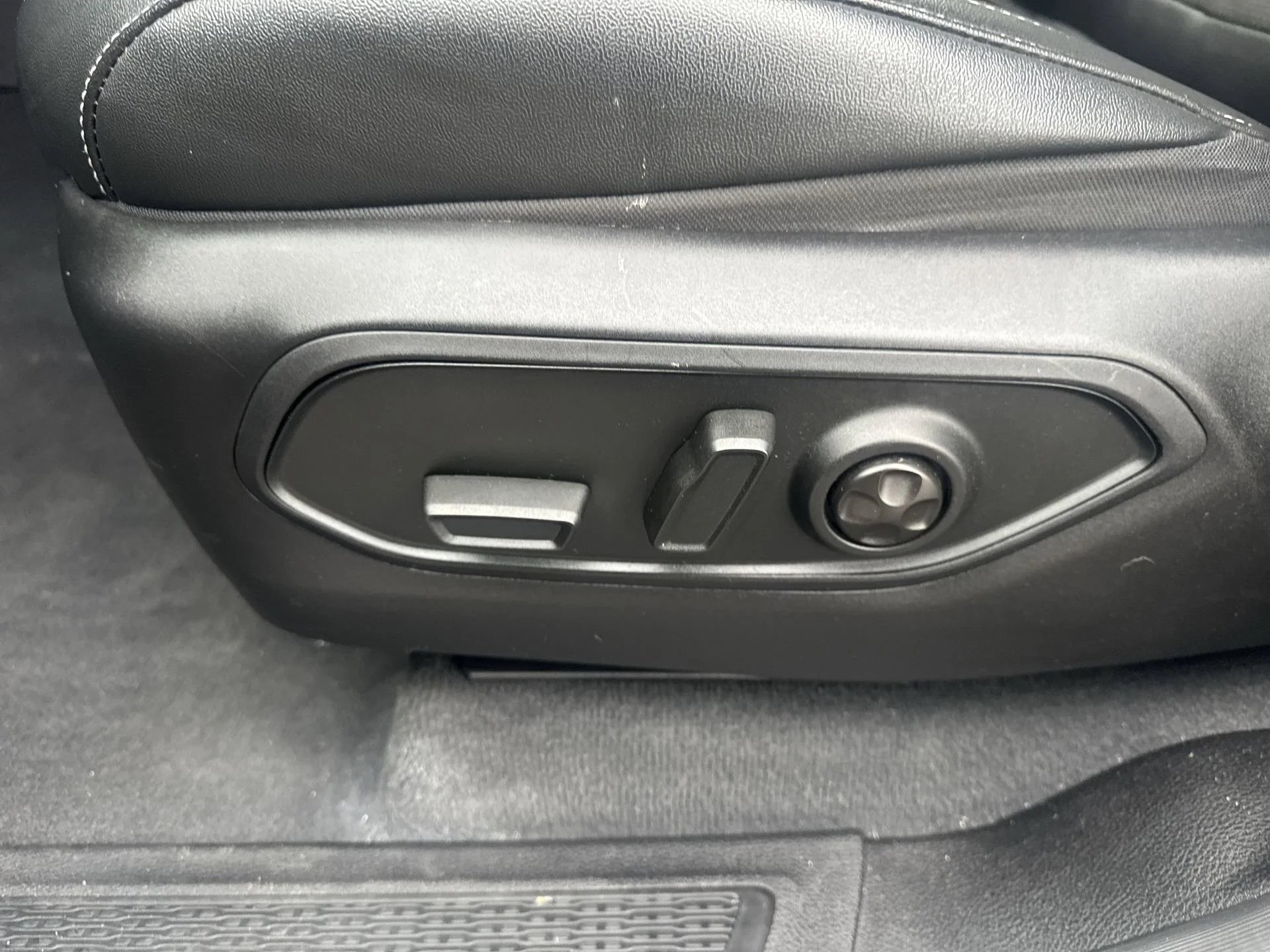 2023 Jeep Grand Cherokee Altitude - Photo 12