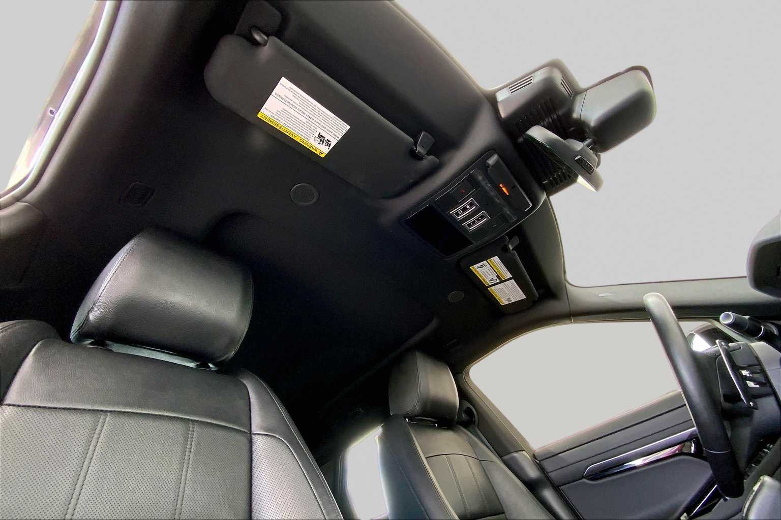 Used 2023 Santorini Black Metallic Land Rover R-Dynamic S image 14