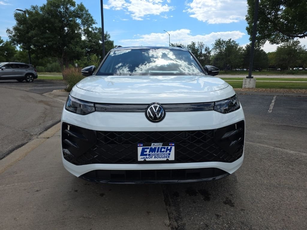 New 2026 Opal White w/Deep Black Roof Volkswagen 2.0T SE R-Line Black image 9