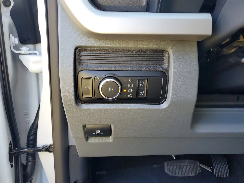 New 2026 Oxford White Ford F-250® XL image 11