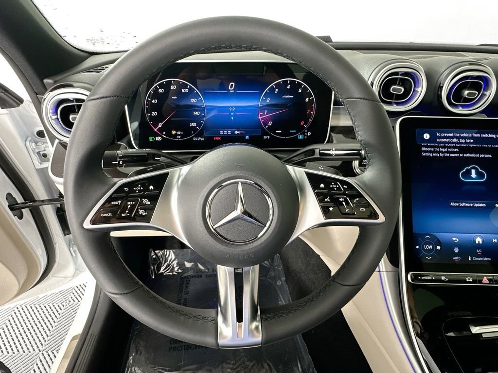 New 2026 MANUFAKTUR Moonlight White Metallic Mercedes-Benz C 300 image 45