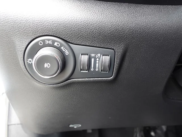 Used 2024 White Jeep Trailhawk image 16