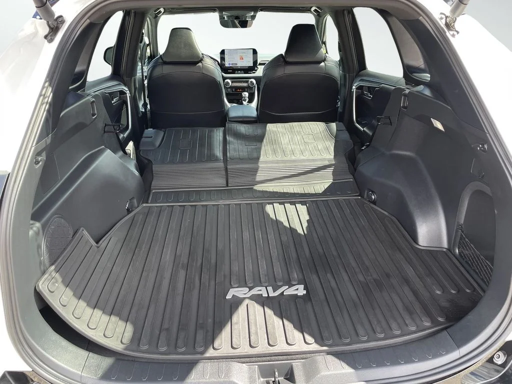 Used 2024 Wind Chill Pearl/Midnight Black Metallic Toyota Hybrid XSE image 9