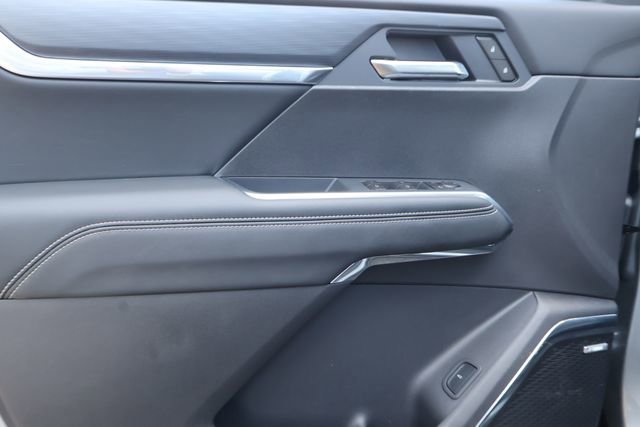 New 2026 Sterling Metallic GMC Elevation image 12