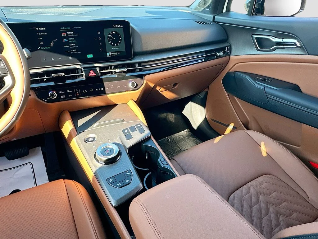 New 2026 Snow White Pearl Kia X-Line image 23