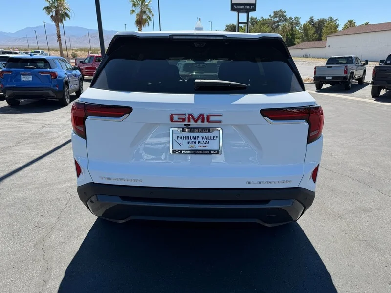 New 2026 Summit White GMC Elevation image 4