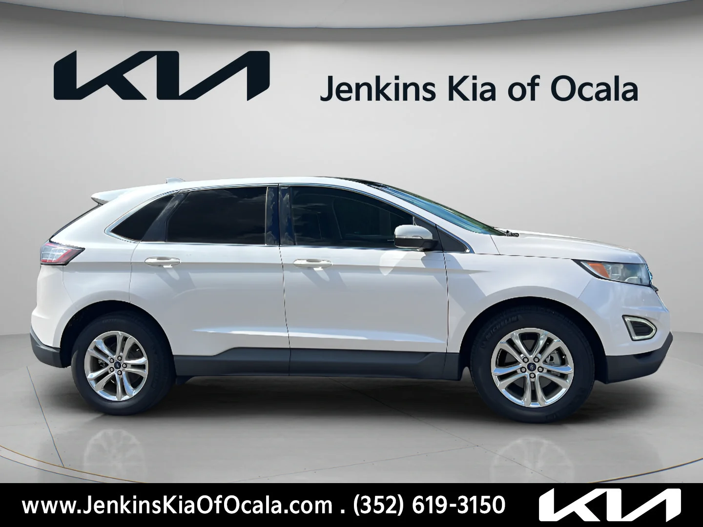 Used 2017 White Platinum Clearcoat Metallic Ford SEL image 2