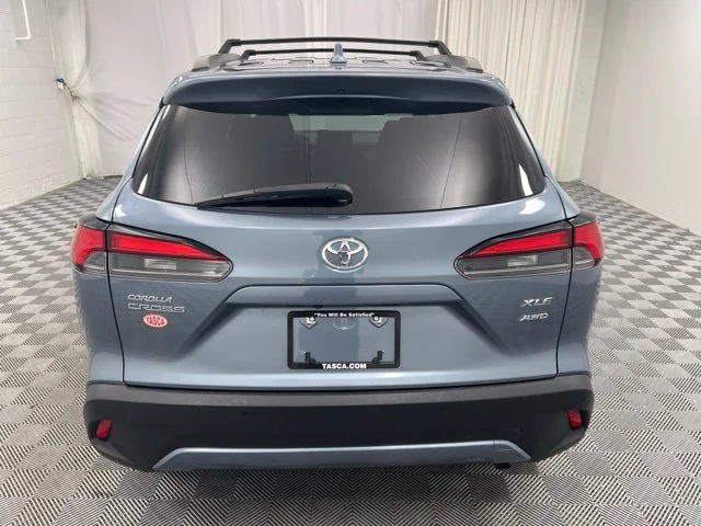 Used 2022 Gray Toyota XLE image 7