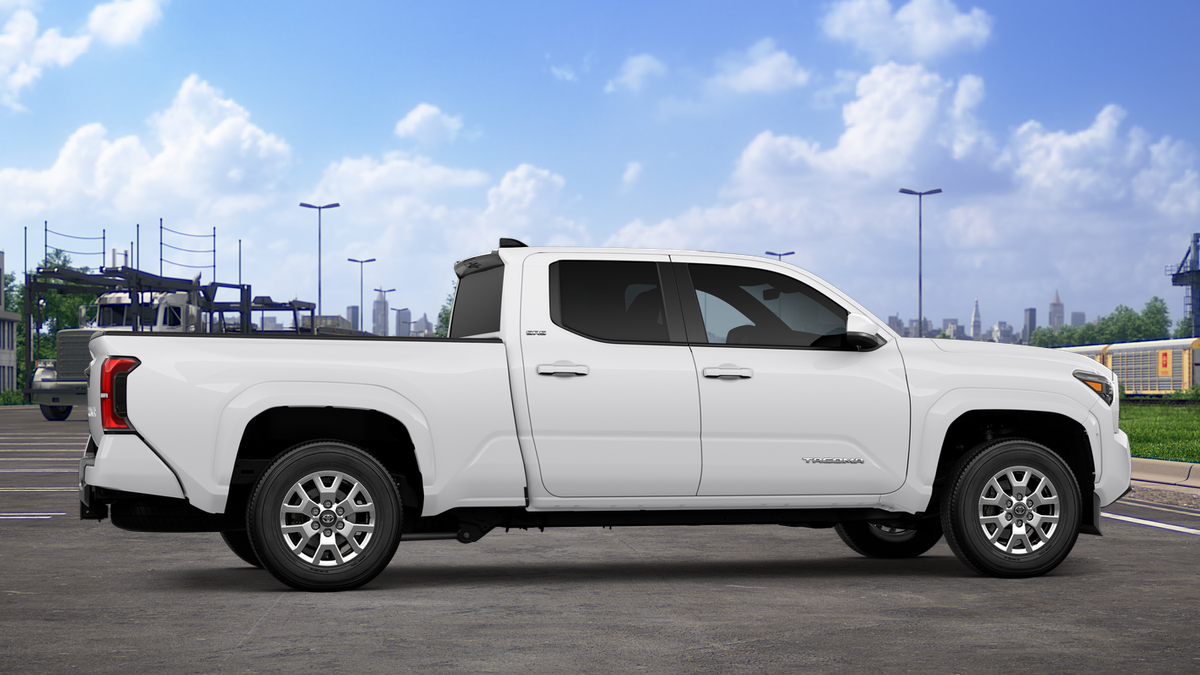 2026 Toyota Tacoma SR5 - Photo 32