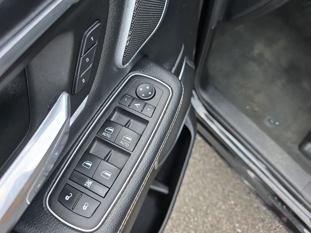 Used 2023 Black Ram Laramie image 31