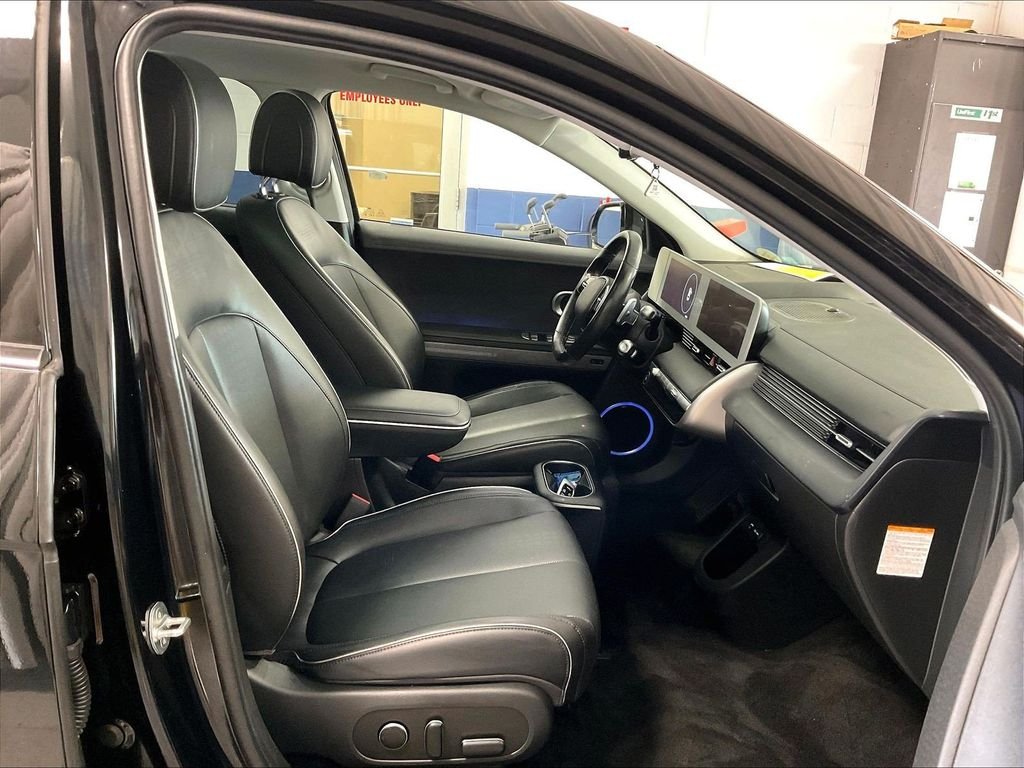 Used 2024 Black Hyundai Limited image 11
