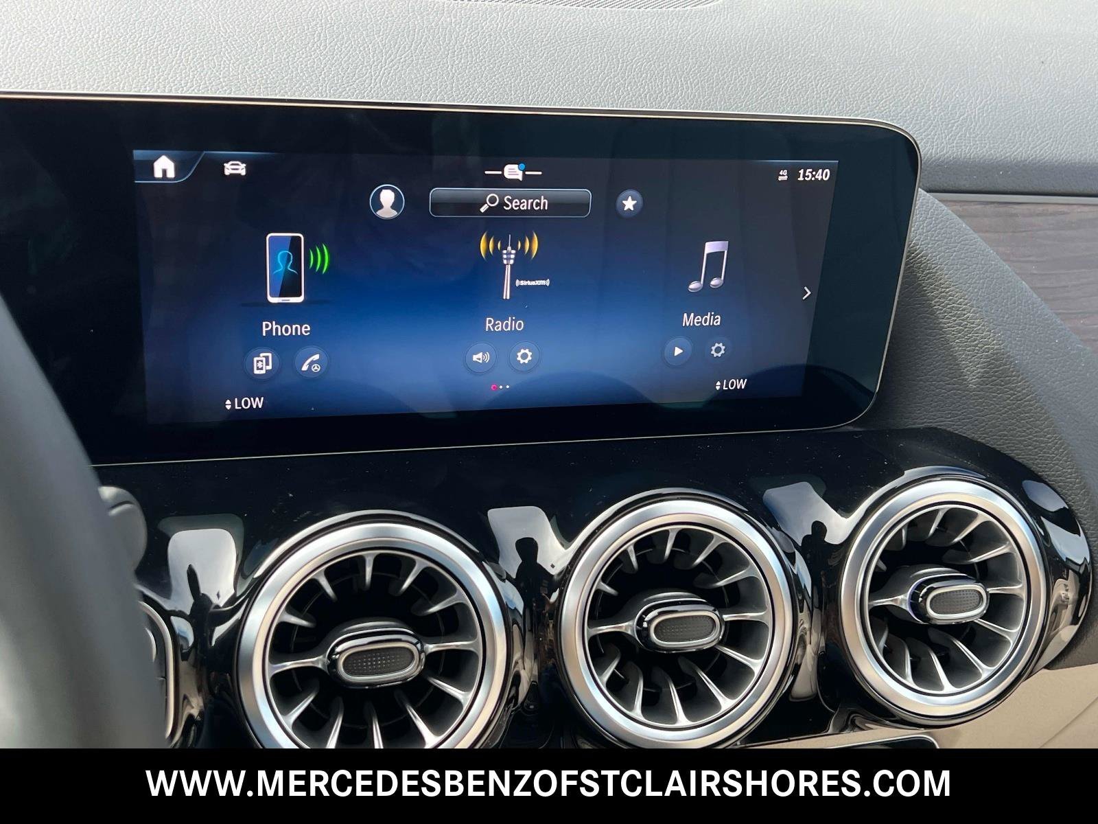 New 2026 Polar White Mercedes-Benz GLA 250 image 16