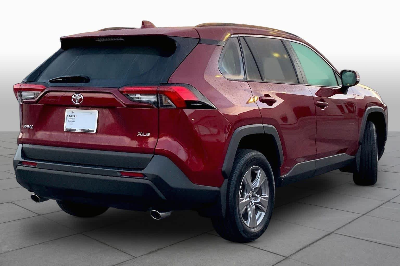 Certified Used 2025 Ruby Flare Pearl Toyota XLE image 13