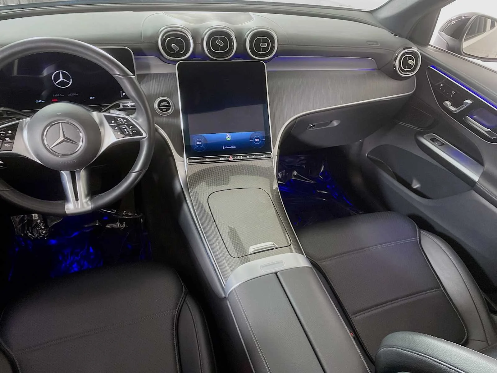 Used 2023 BLUE Mercedes-Benz GLC 300 image 22