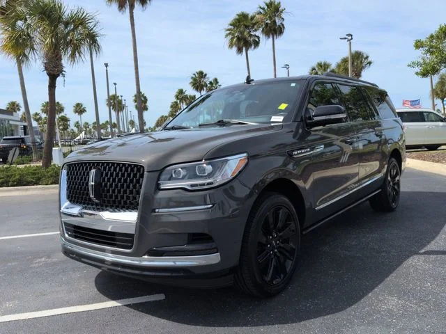 Used 2023 Dark Gray Metallic Lincoln Black Label image 8