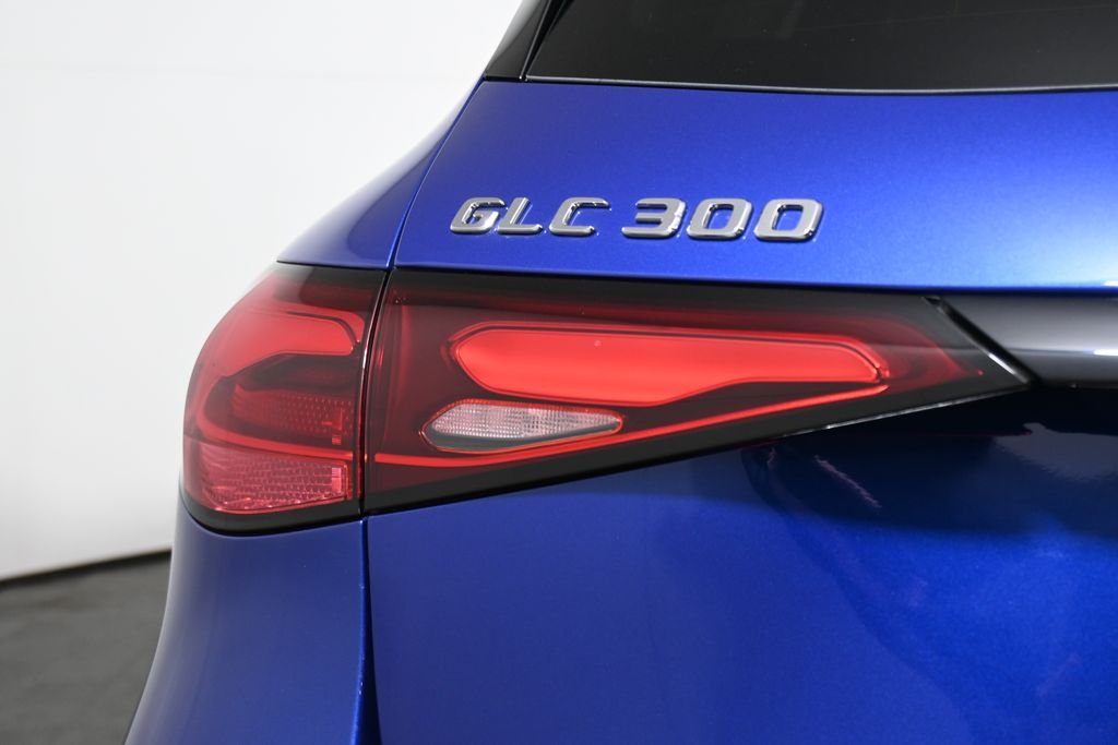 Used 2026 Starling Blue Metallic Mercedes-Benz GLC 300 image 12