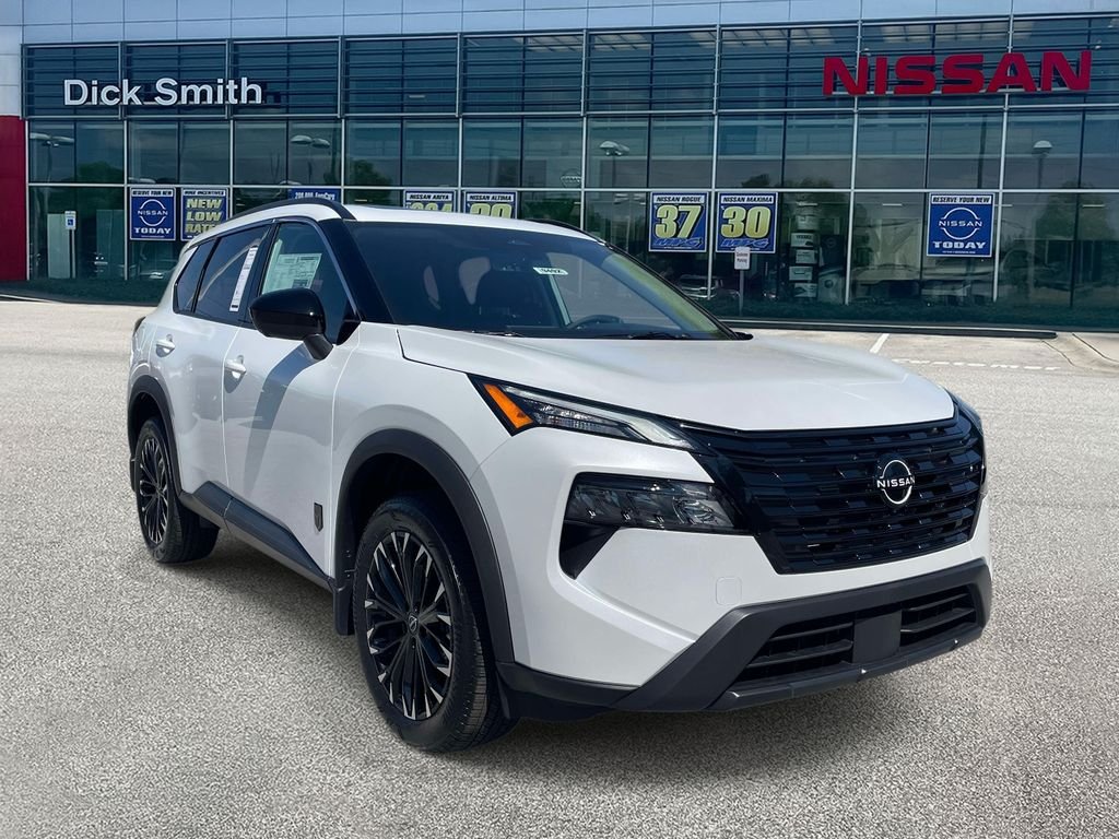 2026 Nissan Rogue Dark Armor's photo