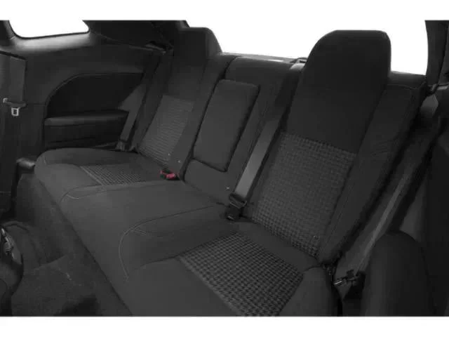 Used 2019 Black Dodge SXT image 13