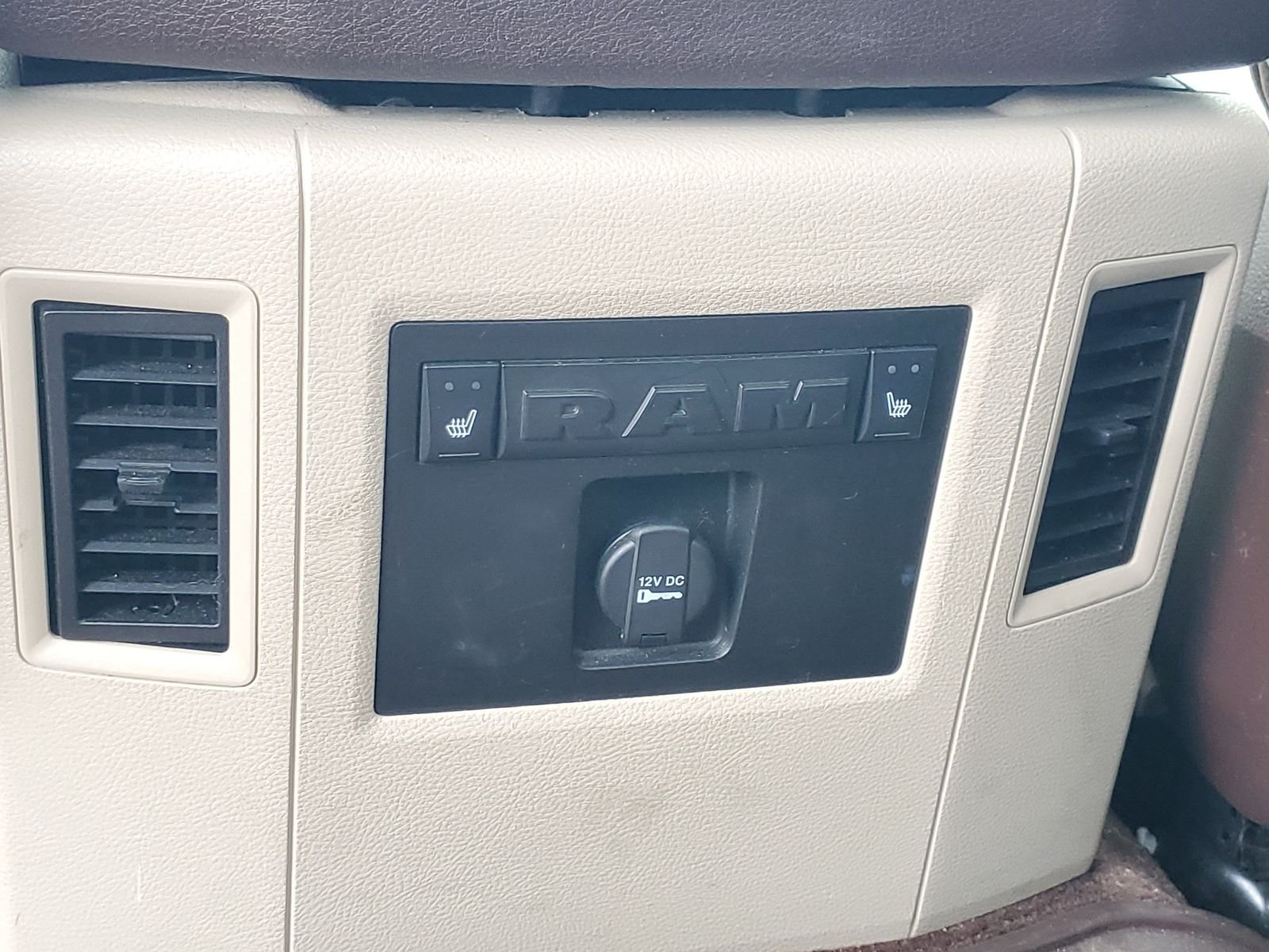 Used 2015 Black Ram Laramie Longhorn image 26