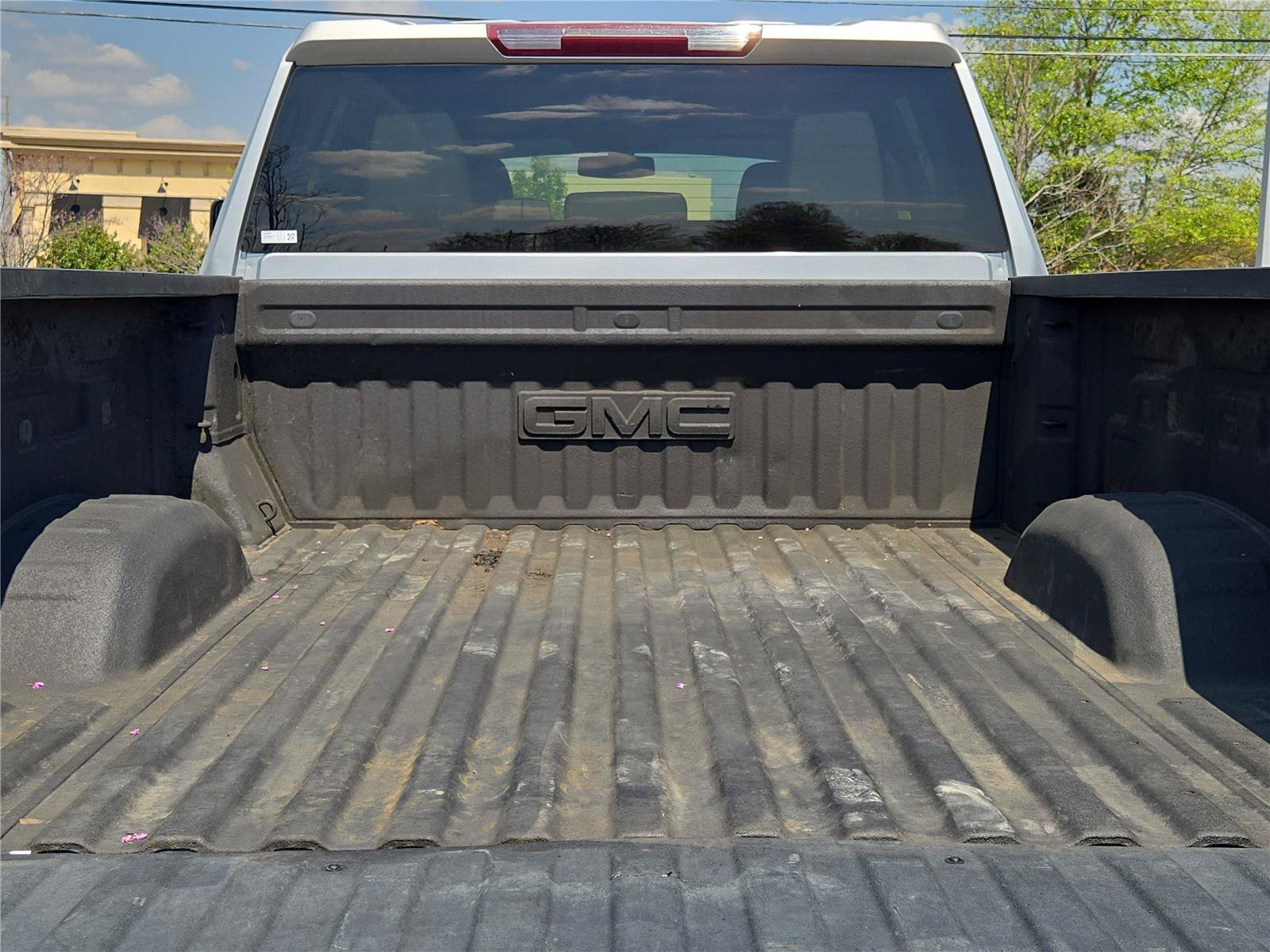 Used 2022 Quicksilver Metallic GMC SLT image 12