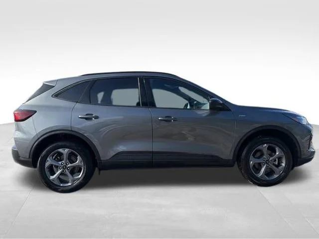 Used 2025 Gray Metal Ford ST-Line image 9