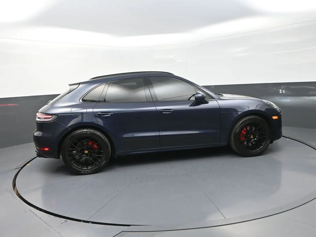 Used 2021  Porsche GTS image 11