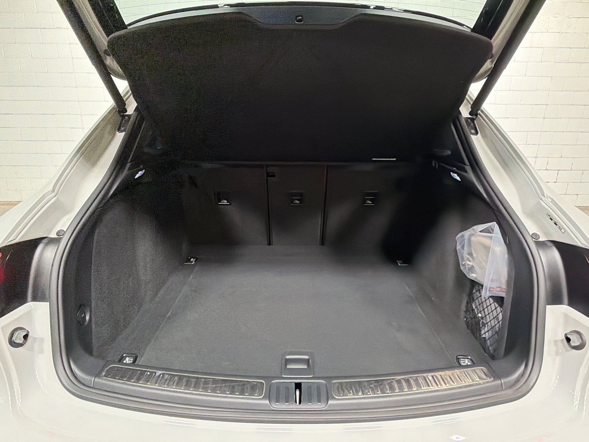 Used 2026  Porsche  image 11