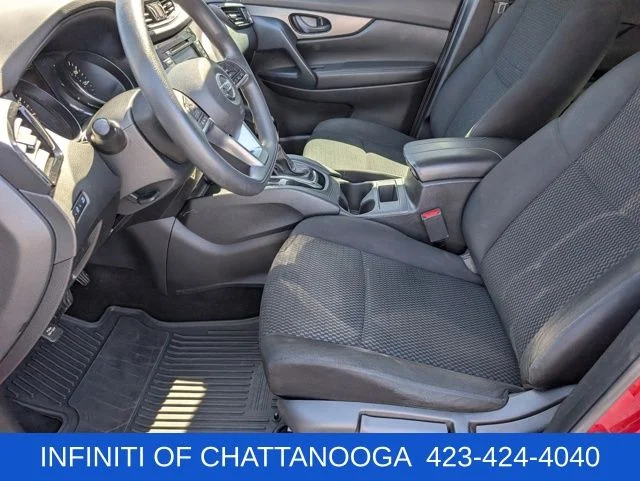 Used 2021 Red Nissan S image 17