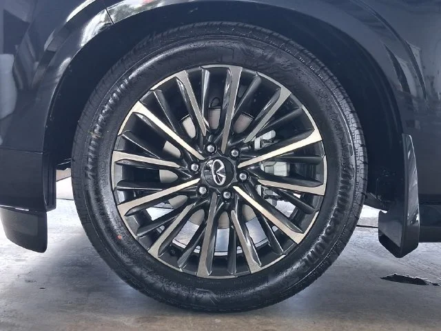 New 2027 Black INFINITI Autograph 4WD image 30