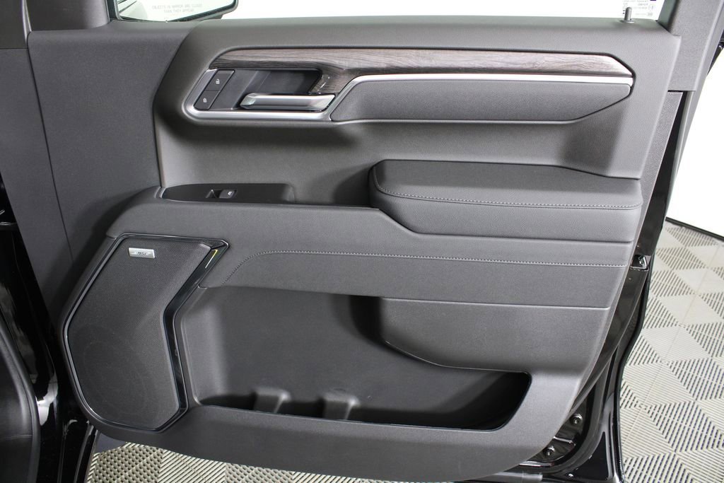 2026 Chevrolet Silverado 1500 LTZ - Photo 8