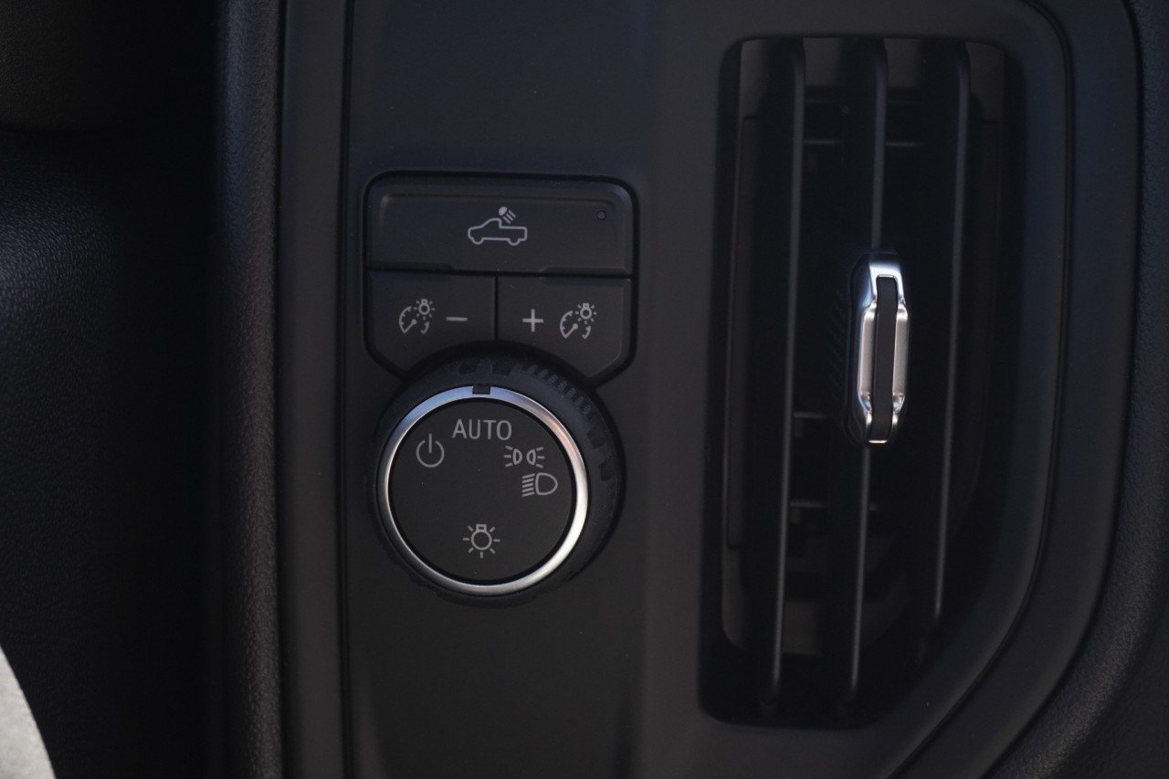 2026 Chevrolet Silverado 1500 Custom - Photo 37
