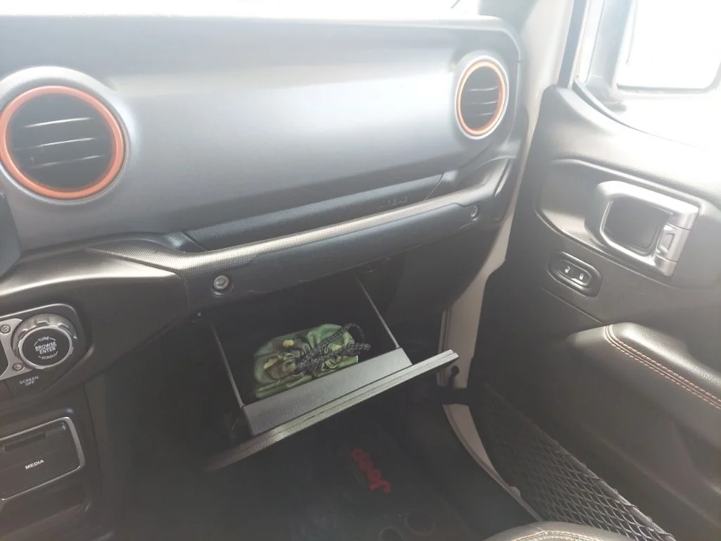 Used 2023 White Jeep Mojave image 34