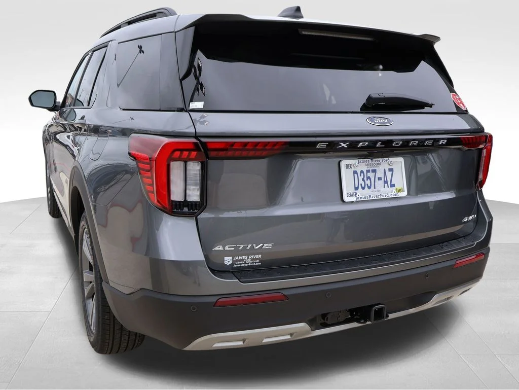 New 2026 Carbonized Gray Metallic Ford Active image 19