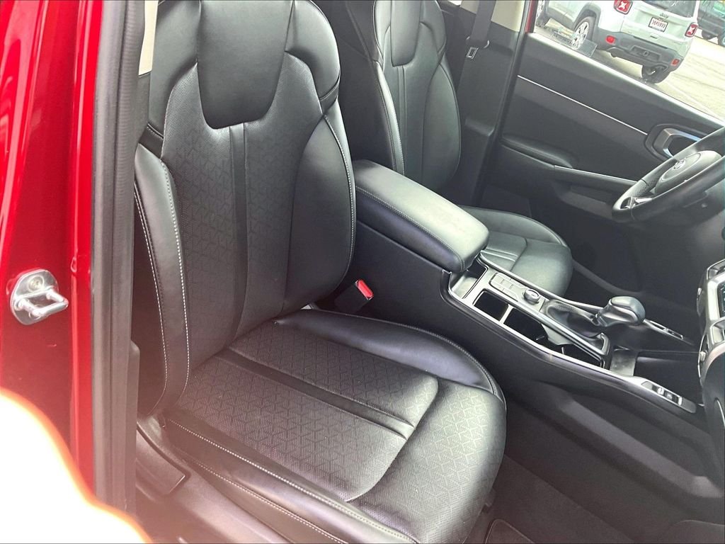 Used 2021 Passion Red Tintcoat Kia S image 11