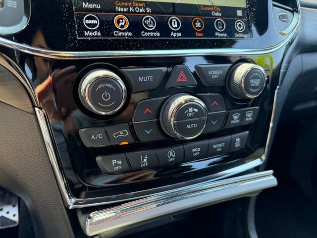 Certified Used 2022 White Jeep Laredo X image 30