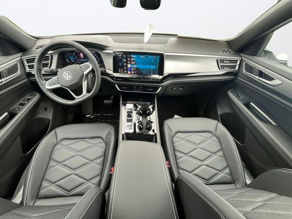 New 2026 White/off-white Volkswagen SE w/Technology image 13