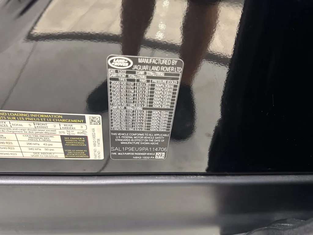 Used 2023 Black Land Rover SE image 88