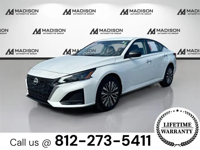 Used 2024 White Nissan 2.5 SV image 1
