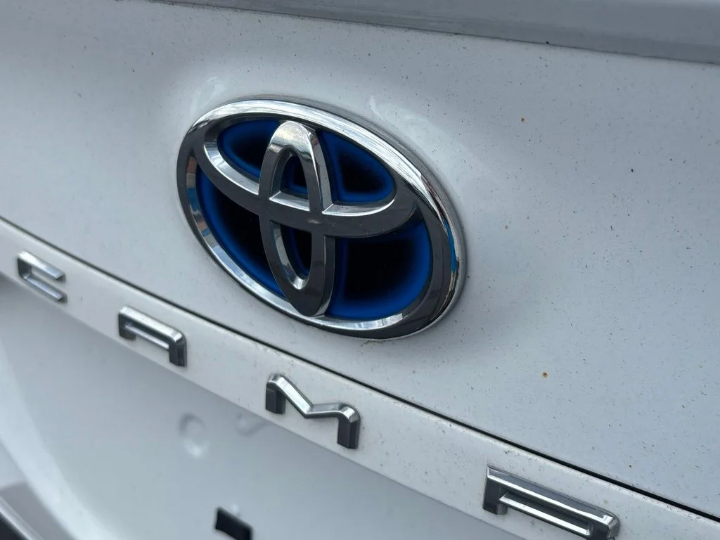 Used 2023 White Toyota SE image 34