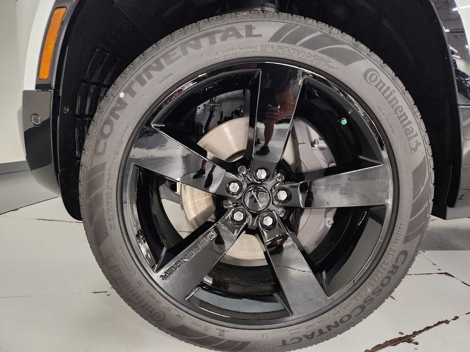 New 2026 Fuji White Land Rover X-Dynamic SE image 8