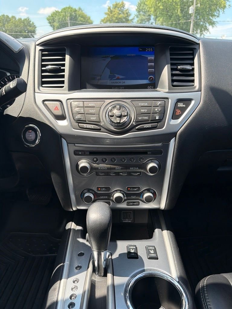 Used 2019 Blue Nissan SL image 17