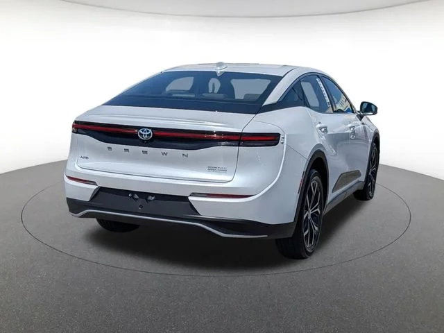 Used 2023 White Toyota XLE image 4