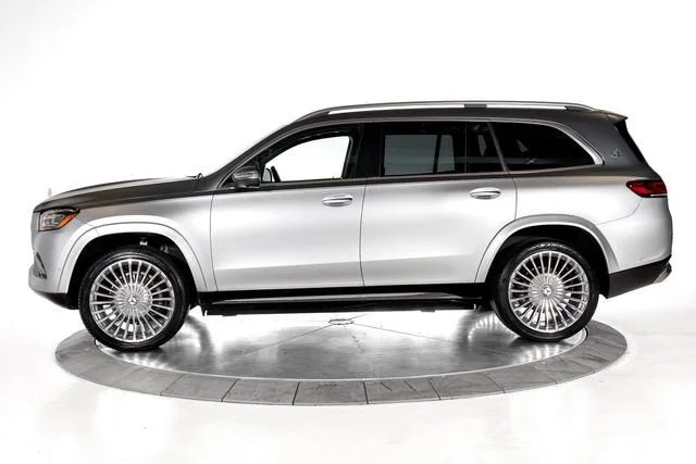 Used 2021 Maybach Two-Tone Paint Iridium Silver/Selenite Gre Mercedes-Benz Maybach GLS 600 image 2