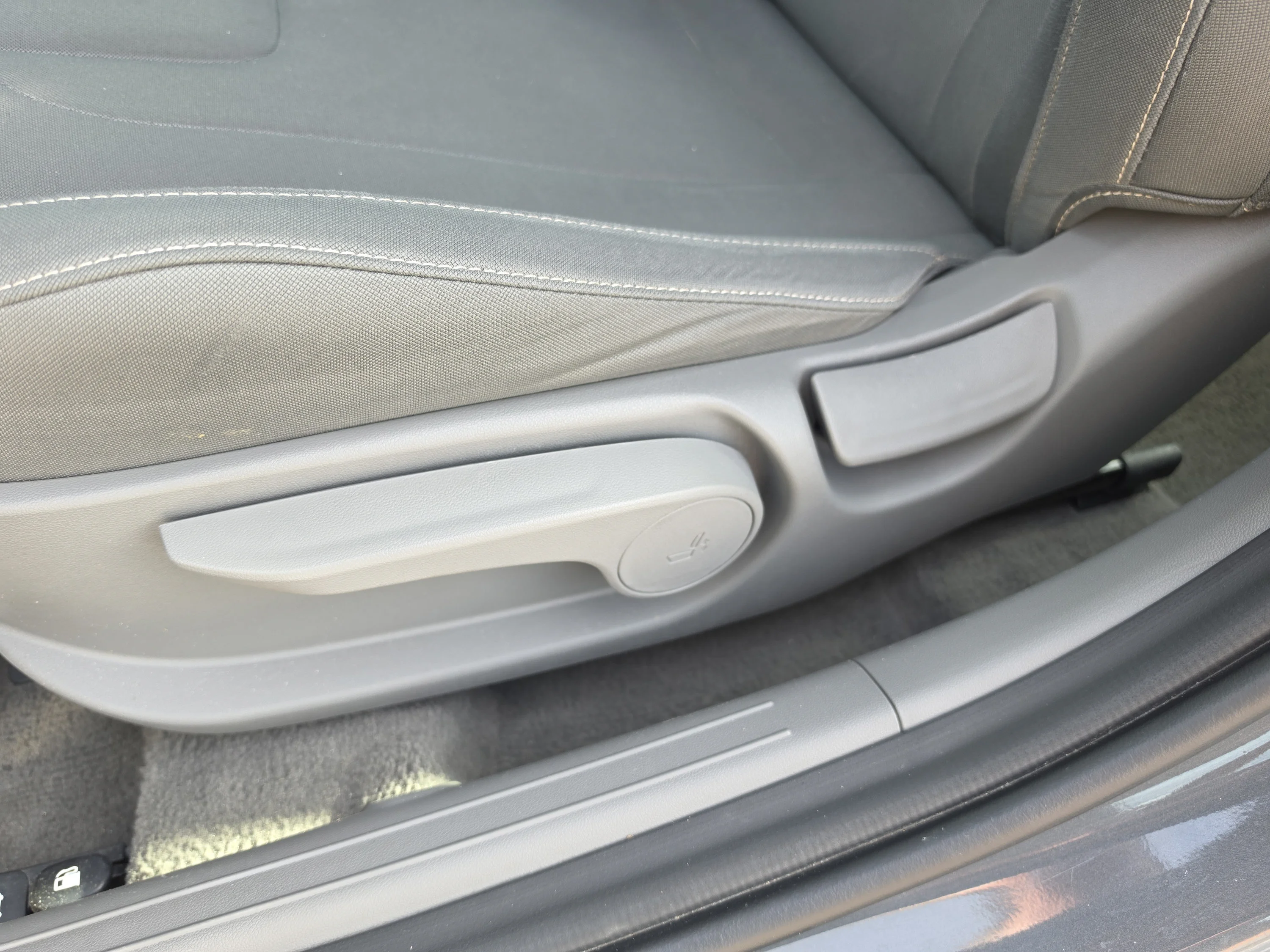 Used 2025 Ecotronic Gray Hyundai SEL Convenience image 24