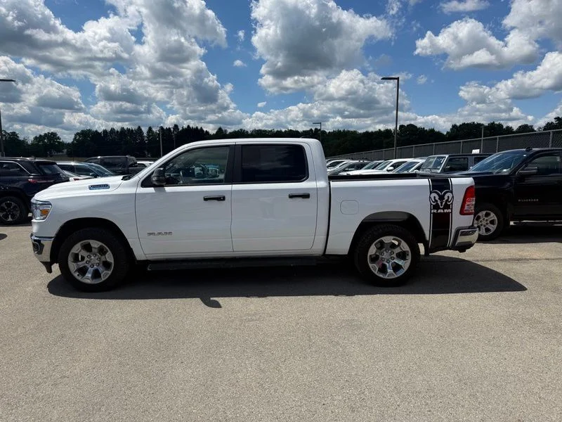 Used 2023 White Ram Big Horn/Lone Star image 9
