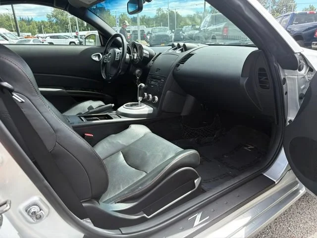 Used 2007 Silver Alloy Metallic Nissan Touring image 8
