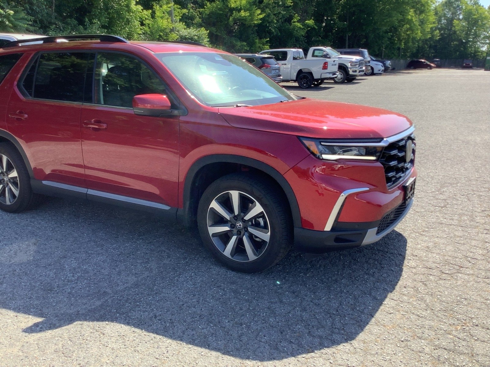 2025 Honda Pilot Touring AWD's photo