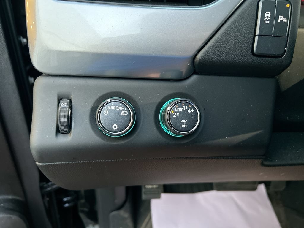 Used 2019 BLACK Chevrolet LS image 19